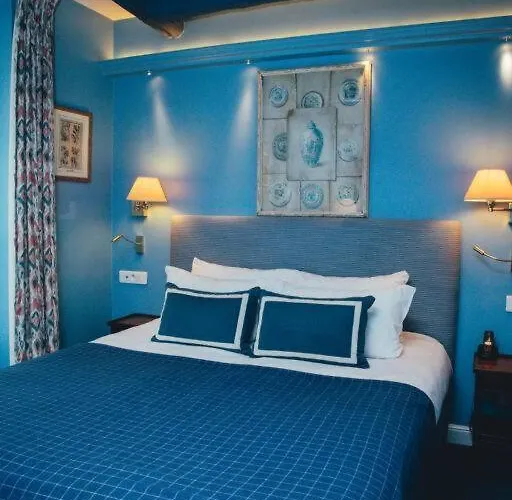 Hotel Tulip Suites Near Delhi Airport\